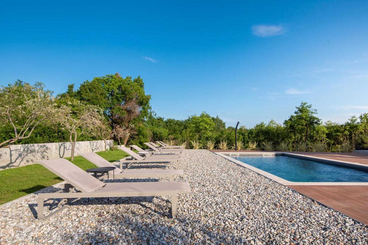 Villa Zara Santalezi Екстериор снимка