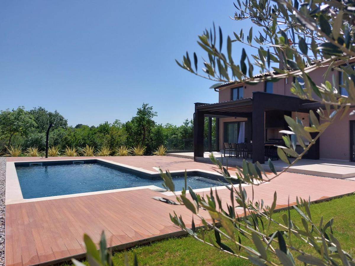 Villa Zara Santalezi Екстериор снимка