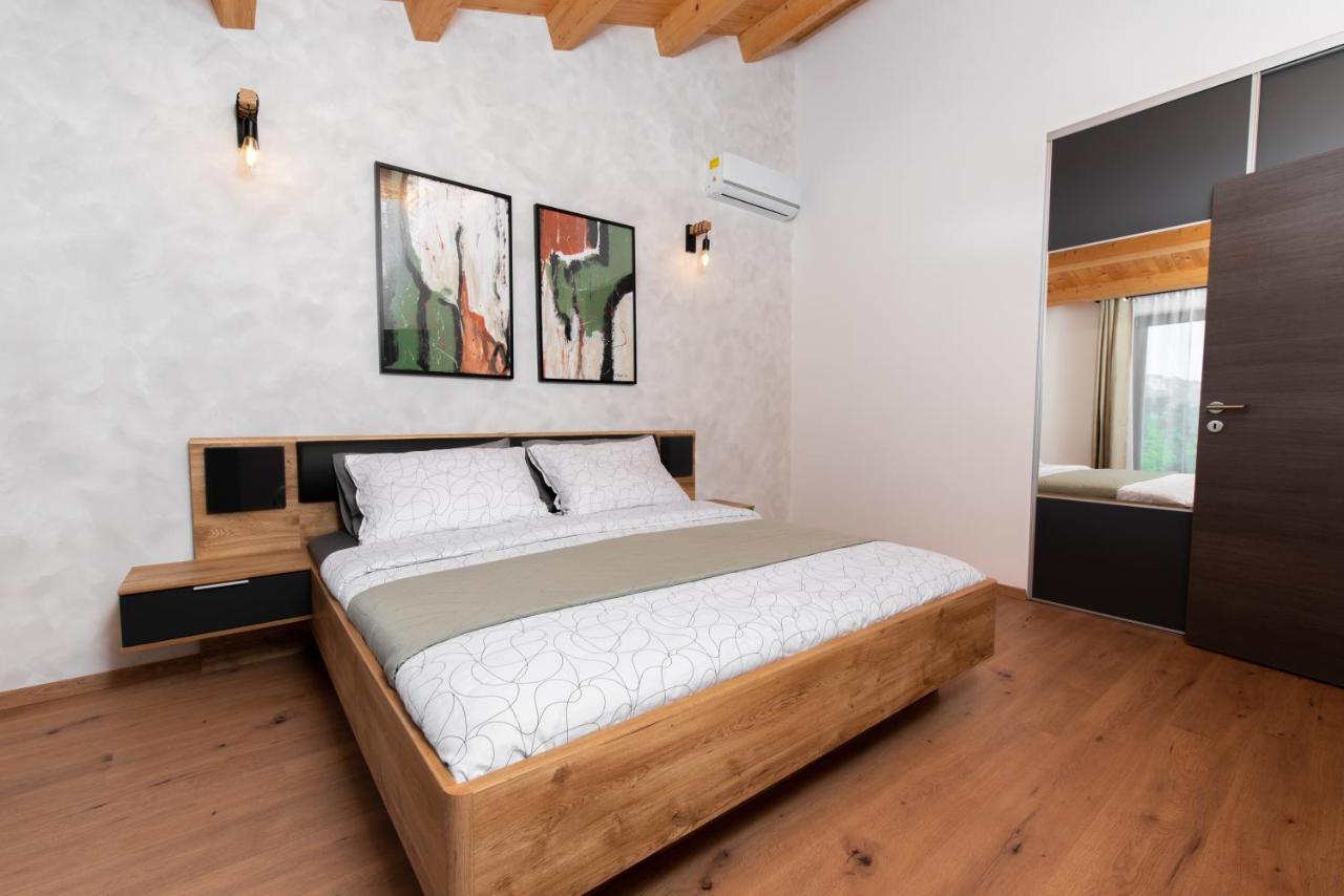 Villa Zara Santalezi Екстериор снимка