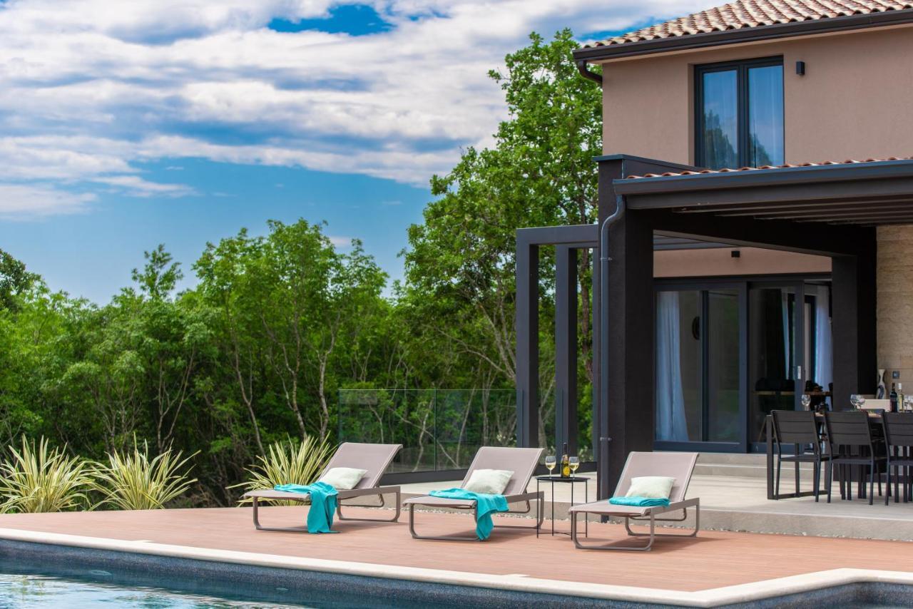 Villa Zara Santalezi Екстериор снимка