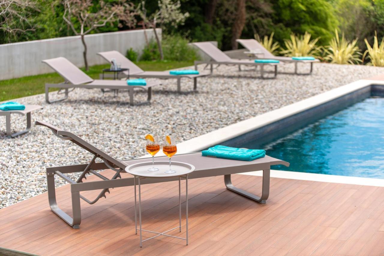 Villa Zara Santalezi Екстериор снимка